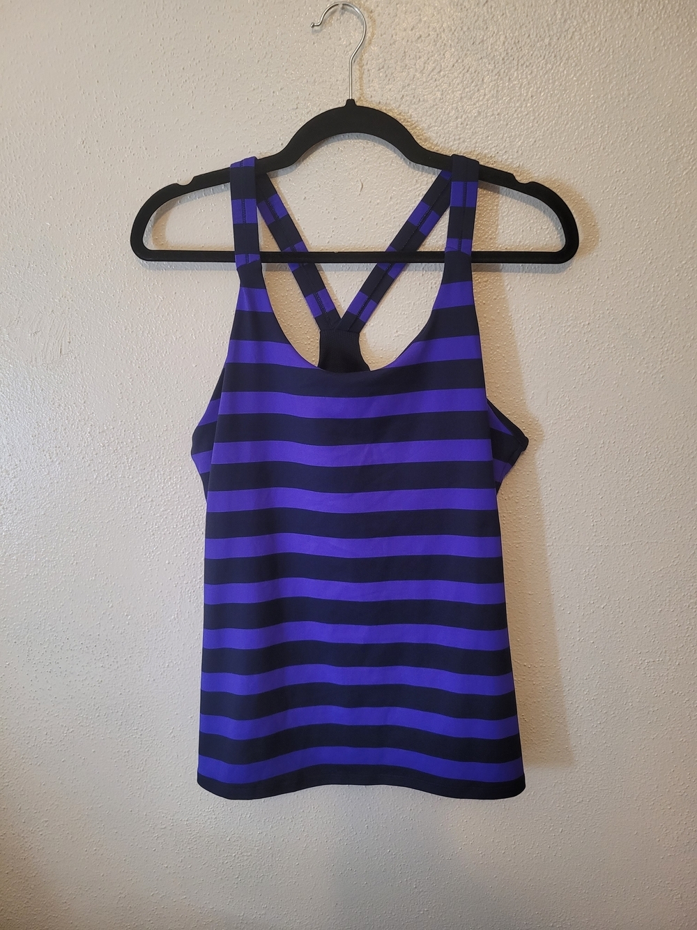 ATHLETA Optimism Tank Size XL Athletic Top Built-In Bra Purple Black Stripe